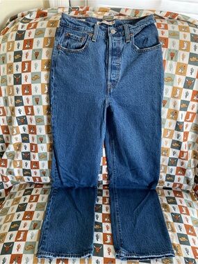 Levi's Medium Blue Straight-Leg Women's Jeans